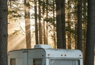 Green Mobile Home Park: Discover Eco-Friendly Living! Join Our Community Today – Inquire Now!