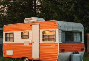 Orange Mobile Home Park: Discover Your Dream Home Today! Explore, Tour, and Join Our Community!