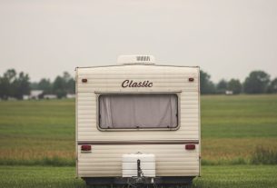 Red Mobile Home: Your Dream Awaits! Explore Now and Discover Your Perfect Space Today!