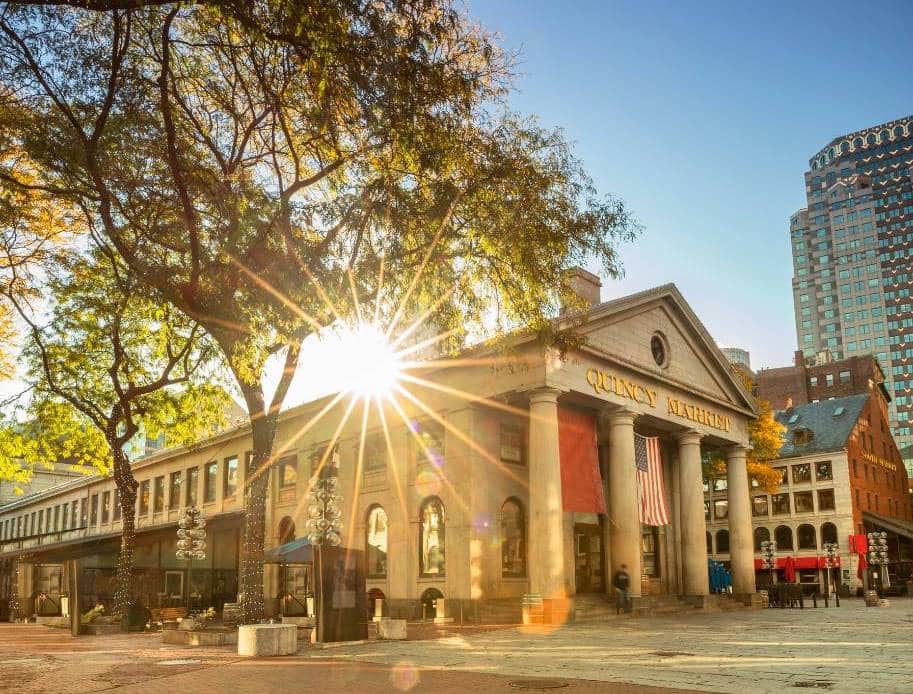 quincy market em boston