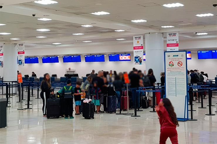 Immigration in Mexico: Cancún Airport (Photo: This World is Ours)