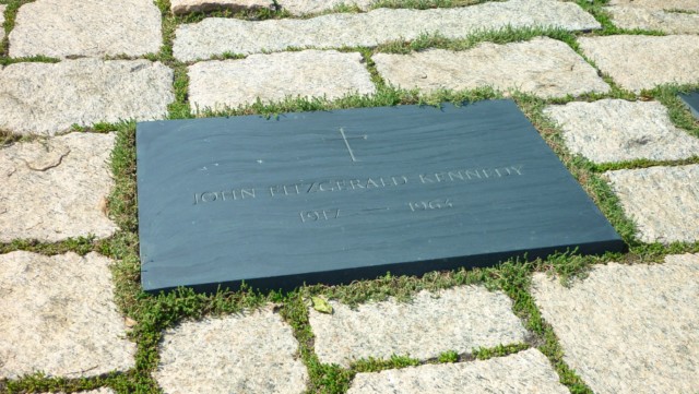 John Kennedy's tomb in Washington (Photo: This World is Ours)