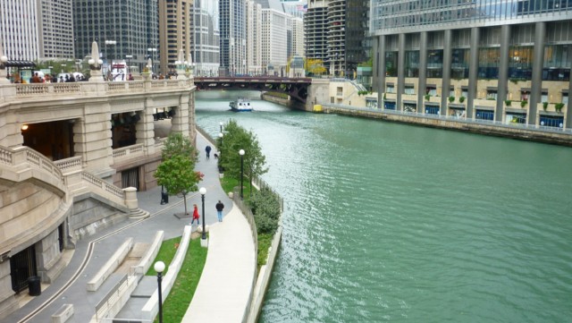 Shopping in Chicago: Tour of The Magnificent Mile (Photo: This World is Ours)