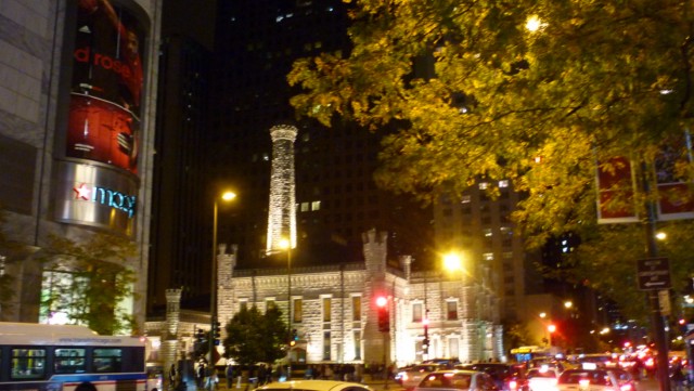 Shopping in Chicago: Tour of The Magnificent Mile (Photo: This World is Ours)