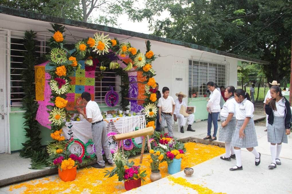 Altar of day two dead in Mexico