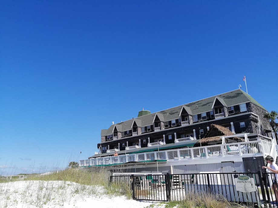 Facade of the Henderson Beach Resort hotel in Destin