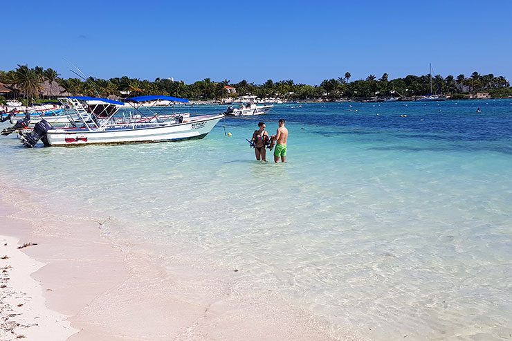 Diving in Akumal (Photo: This World is Ours)