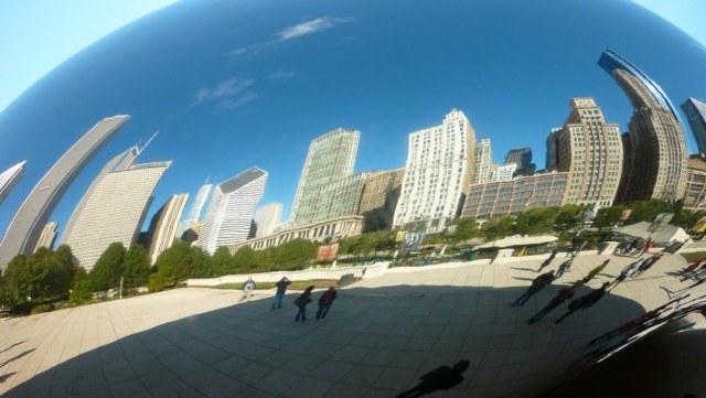 Cloud Gate (The Bean) - Millenium Park - Chicago (Photo: This World is Ours)