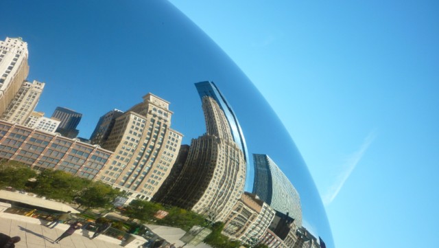 Cloud Gate (The Bean) - Millenium Park - Chicago (Photo: This World is Ours)