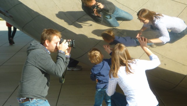 Cloud Gate (The Bean) - Millenium Park - Chicago (Photo: This World is Ours)