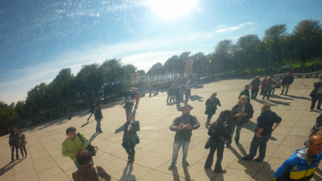 Cloud Gate (The Bean) - Millenium Park - Chicago (Photo: This World is Ours)