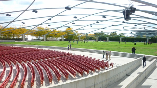 Jay Pritzker Pavilion - Millenium Park - Chicago (Photo: This World is Ours)