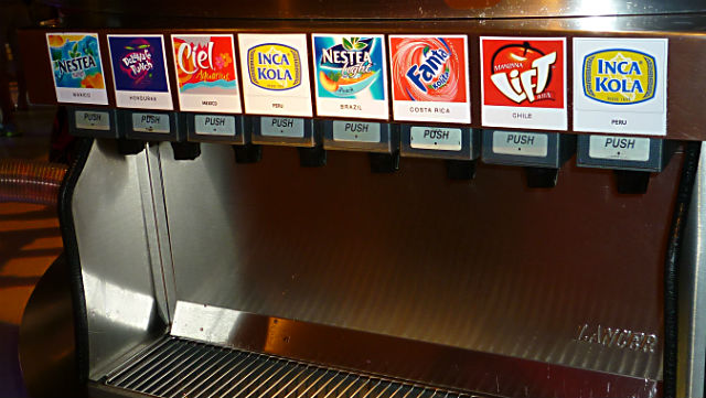 Machine brings drinks from Latin America at the World of Coca Cola in Atlanta (Photo: Esse Mundo é Nosso)