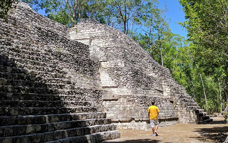 Visit to the archaeological site in Campeche, Mexico