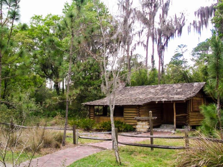 Shingle Creek Log Cabins