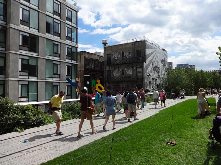 High Line (Photo: This World is Ours)