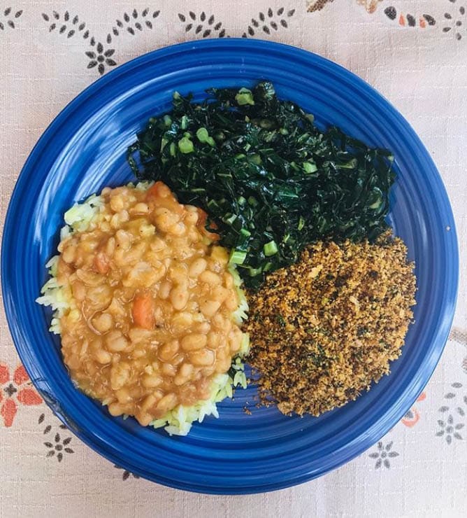 healthy lunch with grains, vegetables and legumes