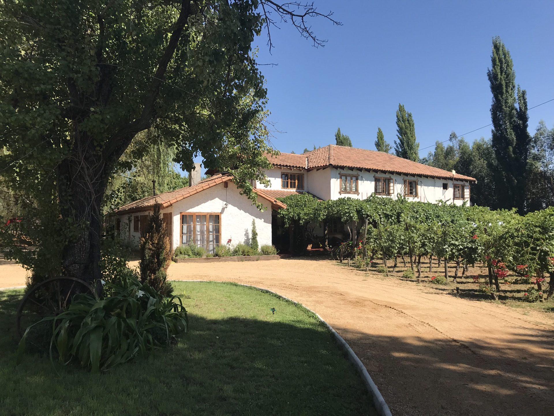 Travel instructions and visits to Chilean wineries