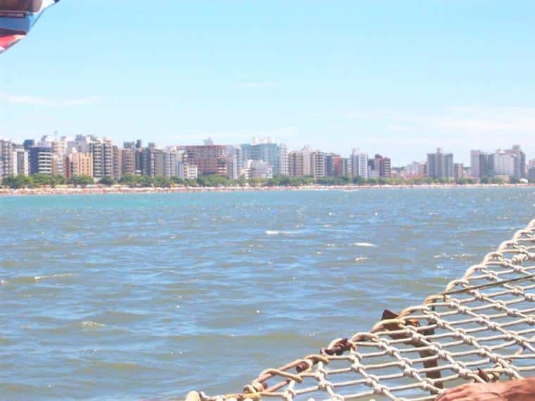 Morro Guarapari Beach