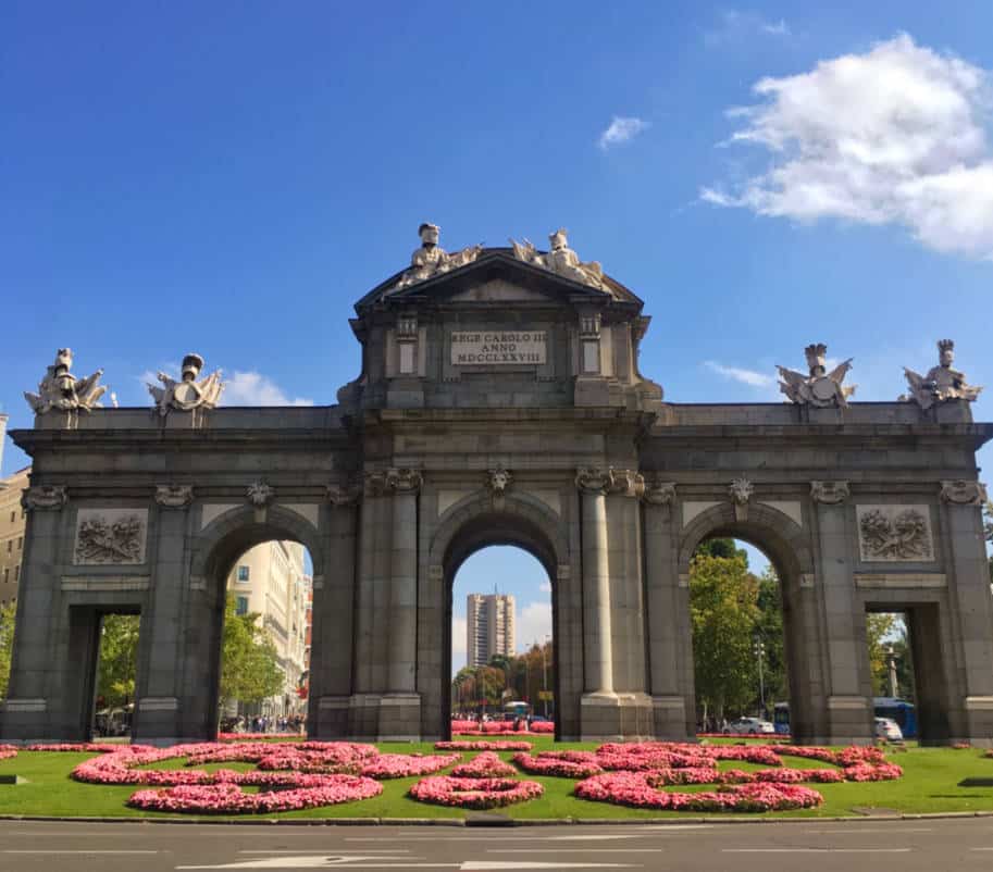 Puerta de Alcala em Salamaca Onde ficar em Madrid