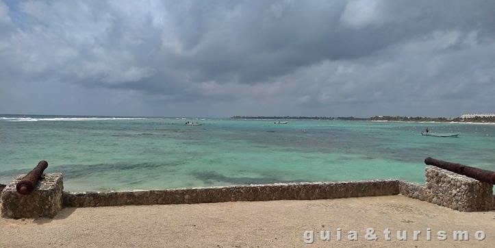 Ruins, beaches and cenotes in Tulun, Mexico