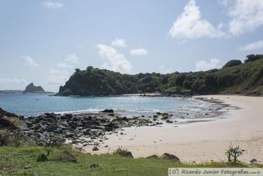 Photo of Praia do Meio, in Fernando de Noronha, PE – Photo Credit: © Ricardo Junior Fotografias.com.br