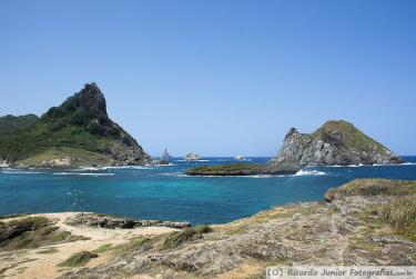 Photo of Ponta das Caracas, in Fernando de Noronha, PE – Photo Credit: © Ricardo Junior Fotografias.com.br