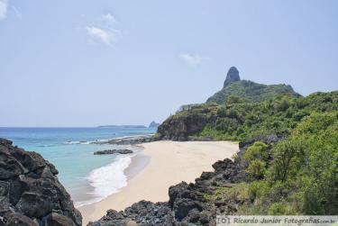 Photo of Praia do Americano, in Fernando de Noronha, PE – Photo Credit: © Ricardo Junior Fotografias.com.br