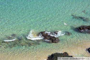 Photo of Praia do Sancho, in Fernando de Noronha, PE – Photo Credit: © Ricardo Junior Fotografias.com.br