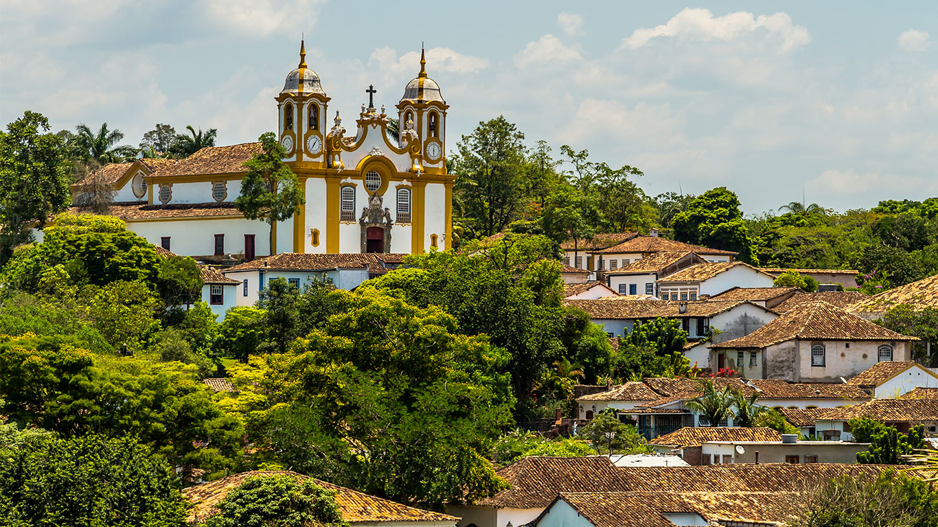 Inhotim and the Historic Cities - experience the past, present and future in Minas Gerais