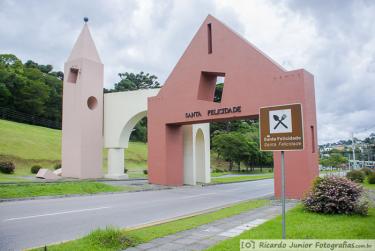 Photo of Bairro Santa Felicidade, in Curitiba, PR – Photo Credit: © Ricardo Junior Fotografias.com.br