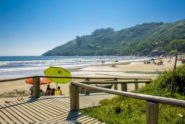 Photo de Praia da Conceição, à Bombinhas, SC – Crédit photo : © Ricardo Junior Fotografias.com.br