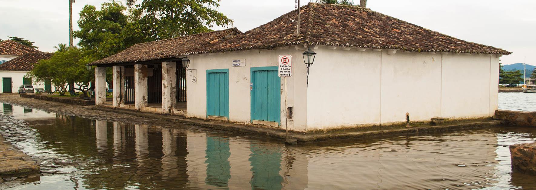 Guía de viaje, consejos turísticos y alojamiento.