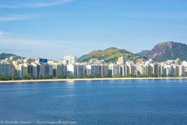 Photo de Praia Icaraí, à Niterói, RJ – Crédit photo : © Ricardo Junior Fotografias.com.br