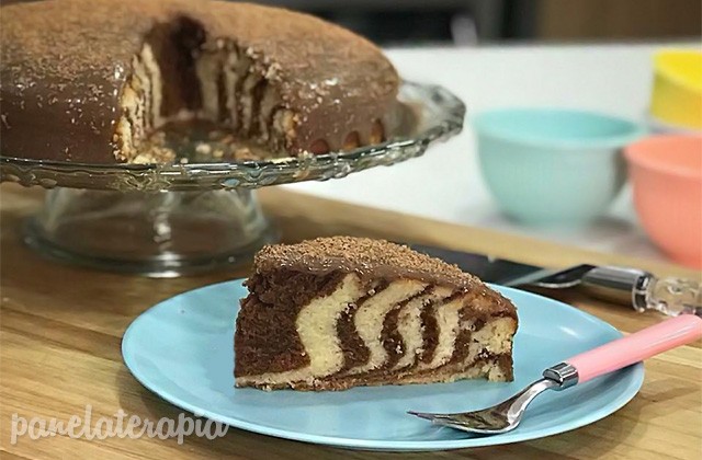 Vanilla and Chocolate Zebra Cake – Panelaterapia