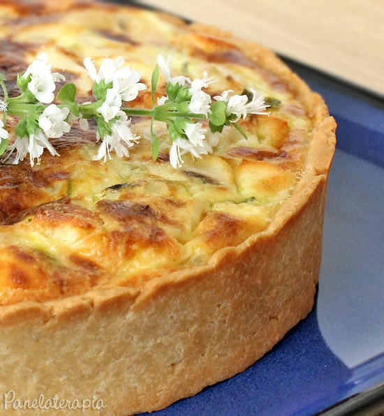 Zucchini, Curd Cheese and Champignon Quiche – Panelaterapia