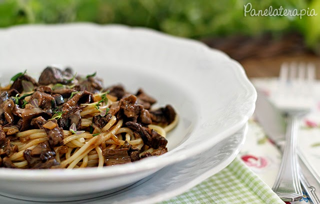 Spaghetti with mushroom sauce – Panelaterapia