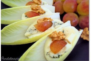 Endive, Gorgonzola, Grapes and Nuts Salad – Panelaterapia