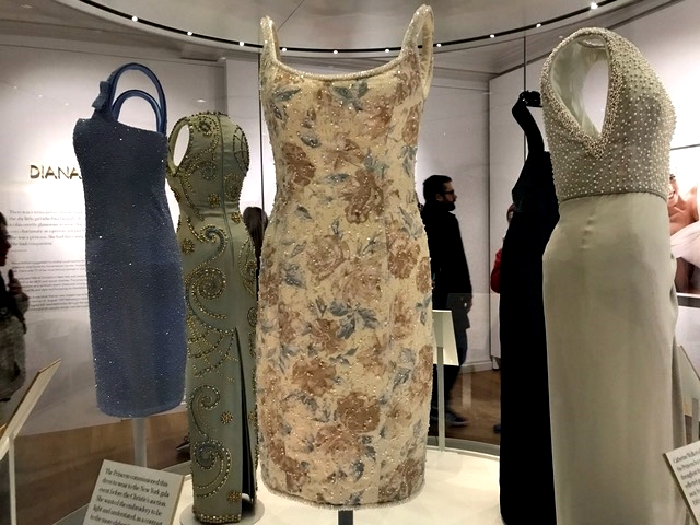 exhibition of princess diana's dresses