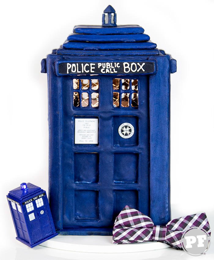 TARDIS: Little American Cookie House