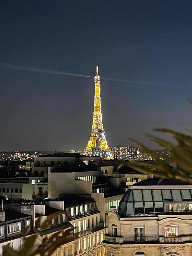 restaurants overlooking the Eiffel Tower