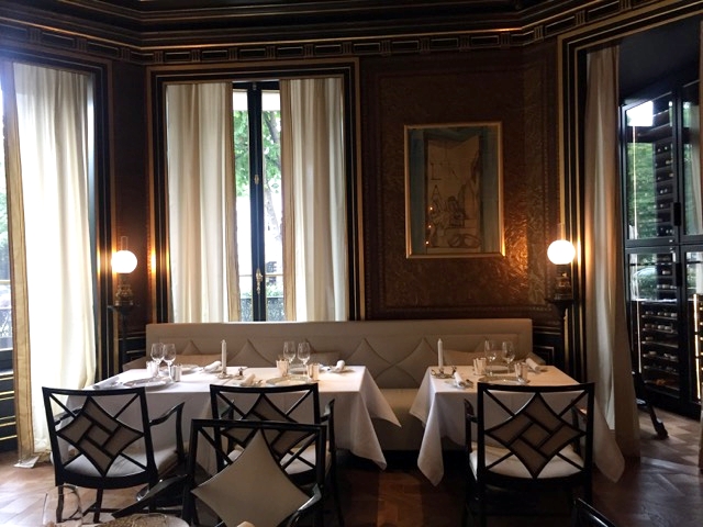 Lunch at Hotel La Reserve, in Paris 4