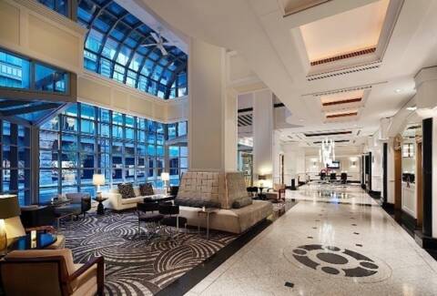 Luxo no Loews Vogue Hotel em Montreal