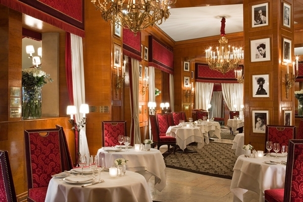 Hôtel Barrière Le Fouquets: one of the most luxurious hotels in Paris