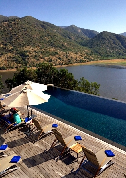 View of the pool and mountains