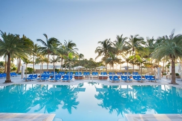 Piscina St Regis Bal Harbour