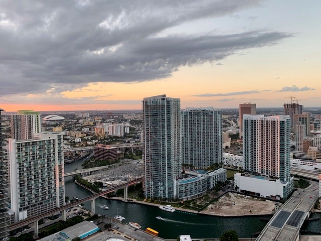 luxury hotel in Miami 