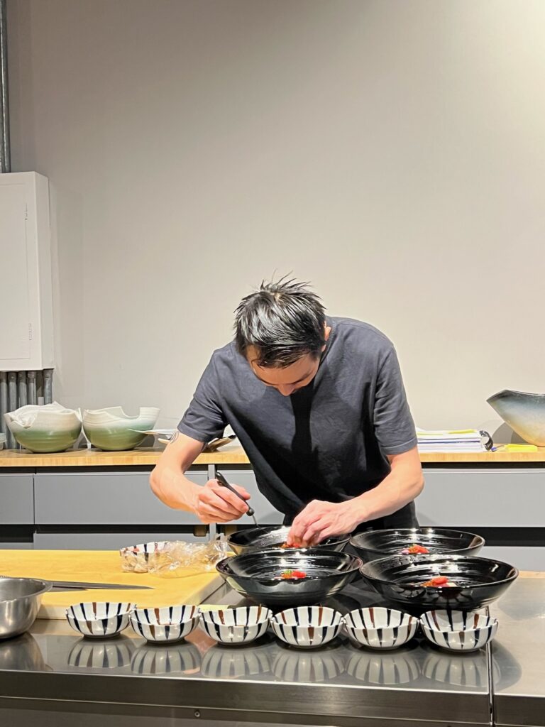 Preparation of dishes at the Japanese restaurant in Jardins: Murakami 