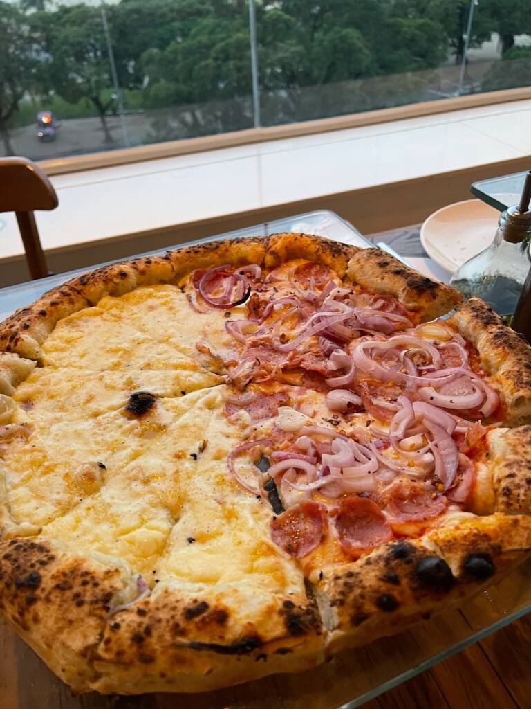 Pizzeria with a view on the river