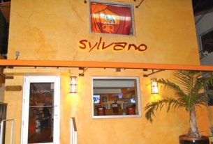 An Italian restaurant and sports bar in Miami: Sylvano